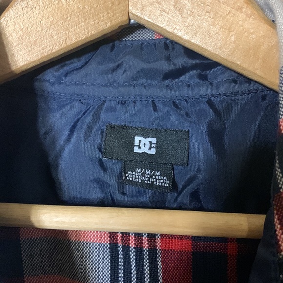 DC (M) - Picture 3 of 14